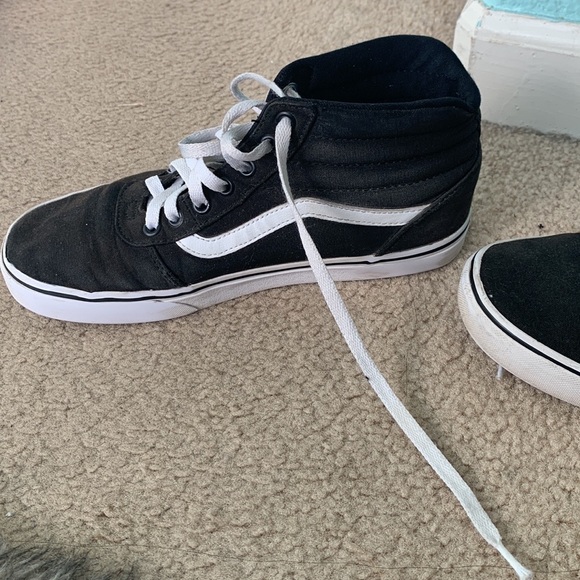 Black Hi Top Vans Sz 8.5 - Picture 2 of 9